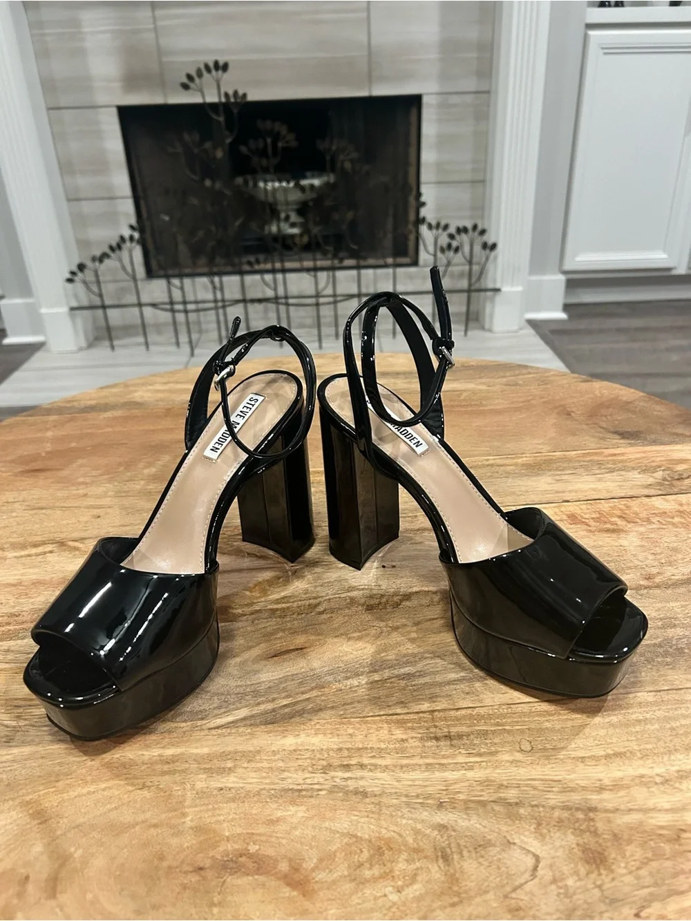 Steve Madden Black Patent Platform Sandal